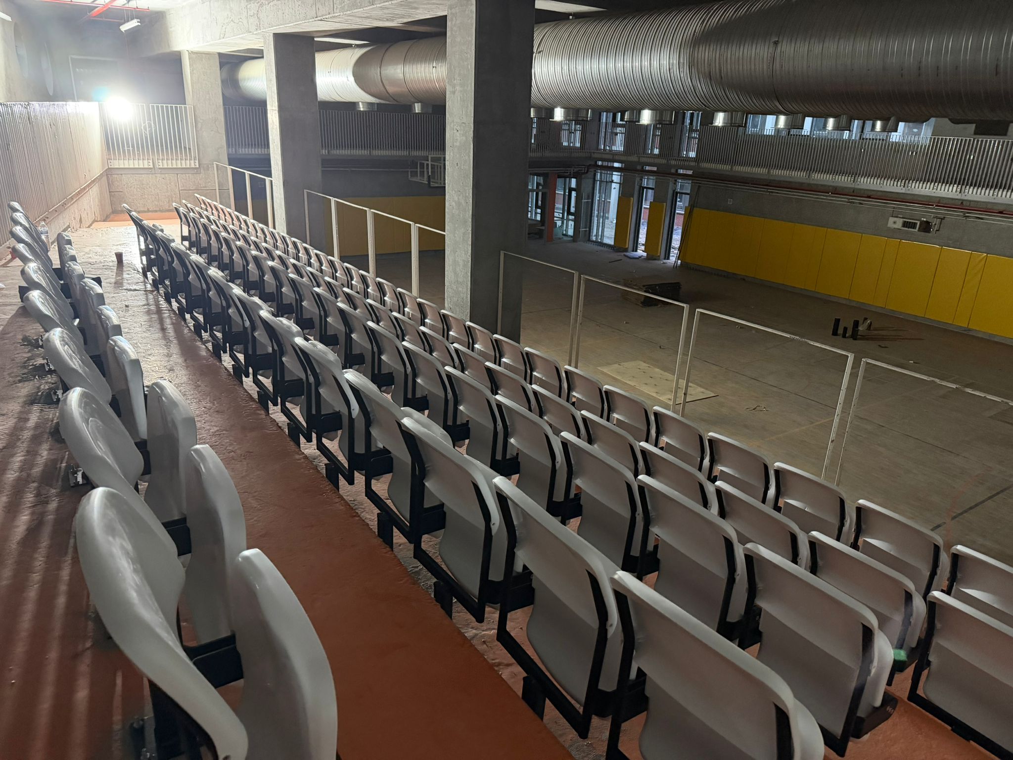İstanbul-Etiler Anafartalar Fen Lisesi Spor Salonu