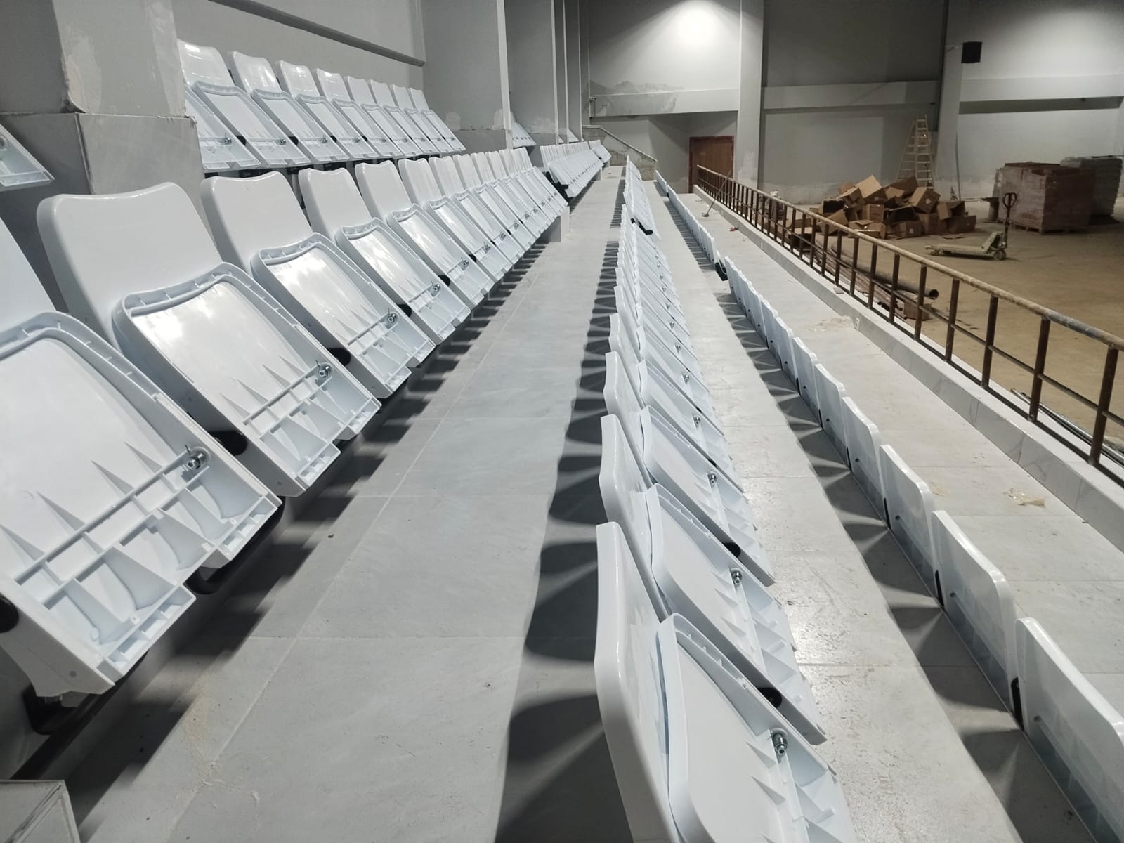 İzmir Karşıyaka İlçesi Kapalı Spor Salonu